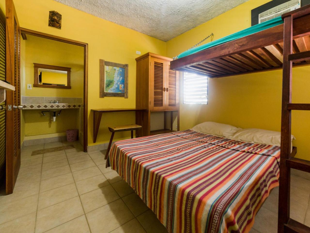 Hostel A Piece Of Ground Punta Gorda Exterior foto