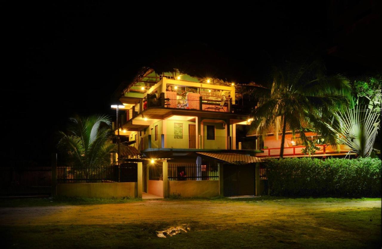 Hostel A Piece Of Ground Punta Gorda Exterior foto